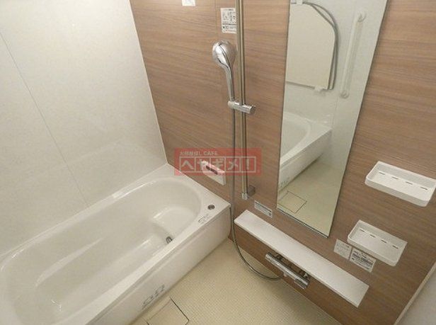 バス・シャワールーム　洗面