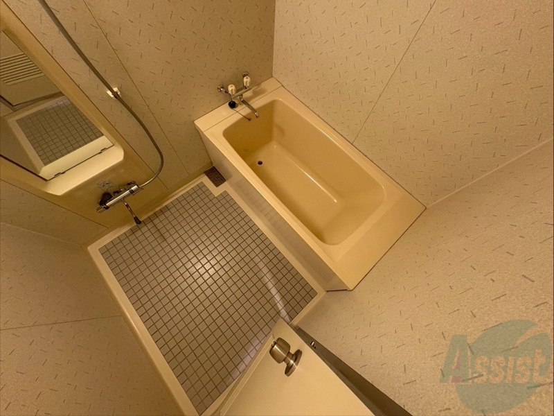 バス・シャワールーム　お風呂になります。一日の疲れを癒してくださいね。