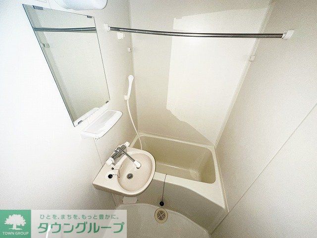 バス・シャワールーム　同タイプの部屋の写真です。