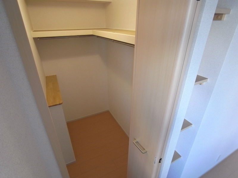 収納　ウォークインクローゼット
