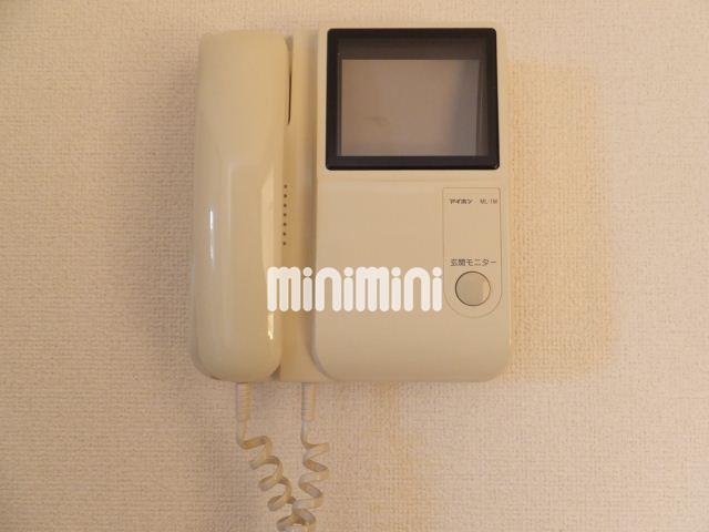 セキュリティ　モニターホンで来客確認