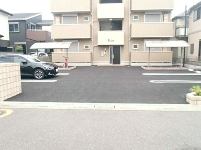 駐車場　駐車場