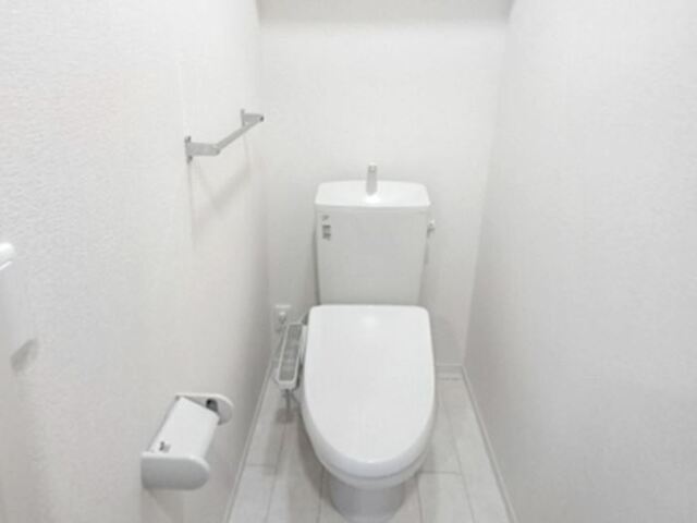 トイレ　温水洗浄暖房便座トイレ