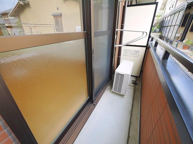 バルコニー　開放的で明るい空間を演出してくれるバルコニーです