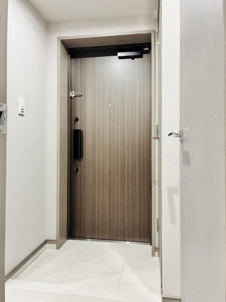 玄関　収納もある玄関です