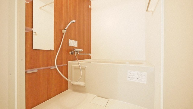 バス・シャワールーム　浴室です☆