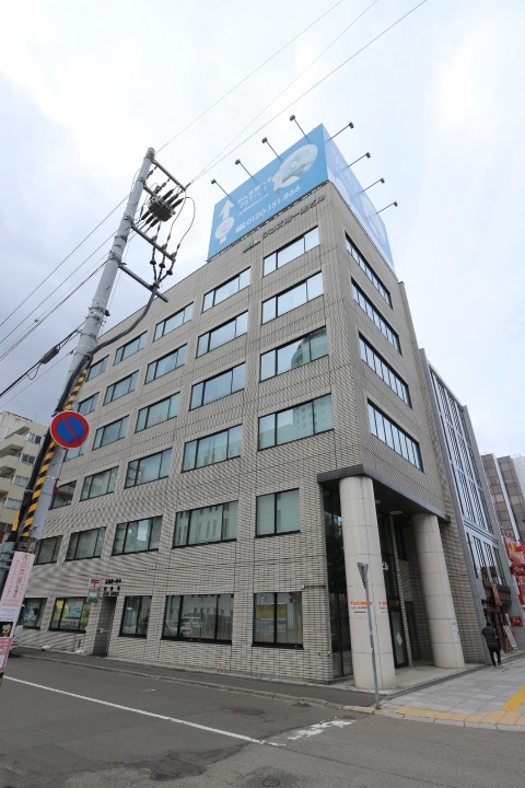 郵便局　札幌南一条中郵便局（郵便局）まで436m