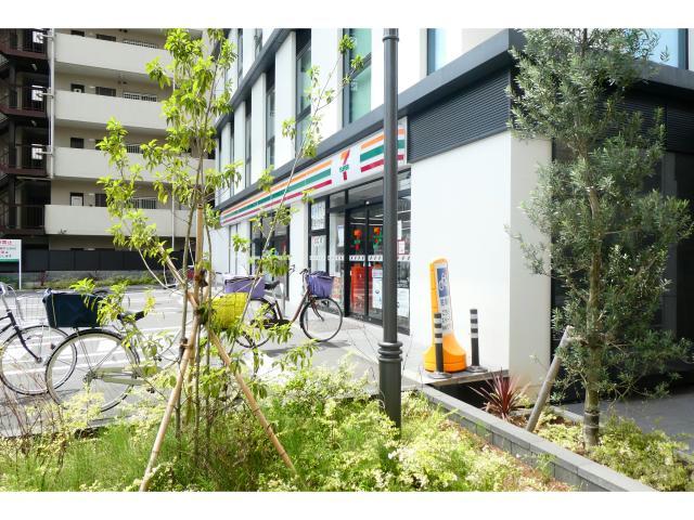 コンビニ　セブンイレブン足立加平1丁目店（コンビニ）まで457m