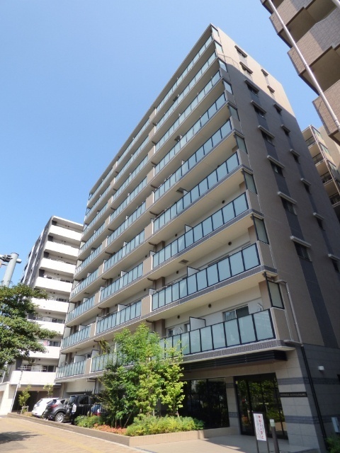 建物外観　外観タイル張りです