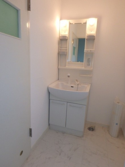 洗面設備　※他のお部屋の写真になります