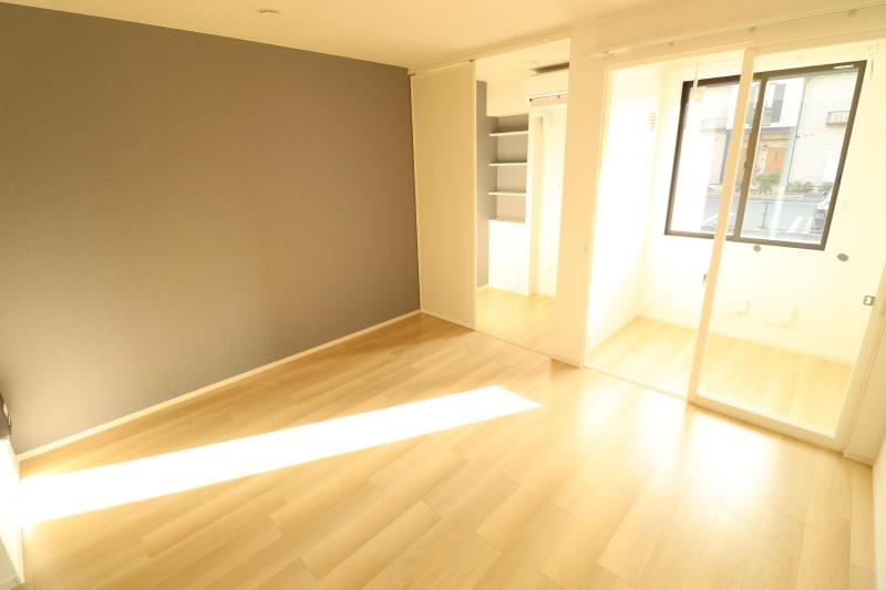 居室・リビング　1　10.6帖洋室とサンルーム