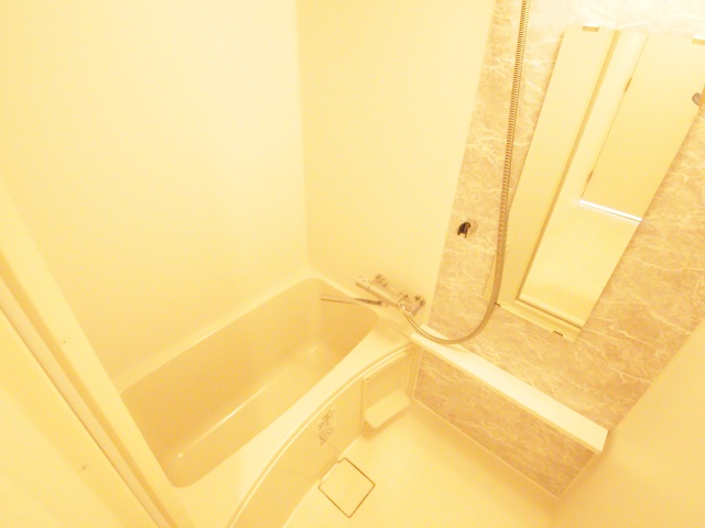 バス・シャワールーム　※別室の参考写真の為、現況優先です。