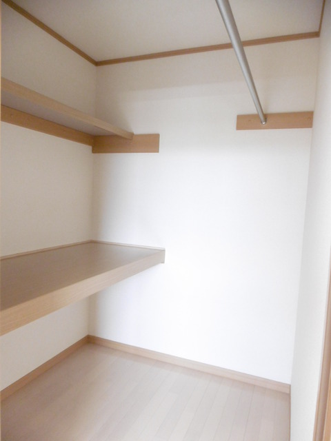 収納　ウォークインクローゼット
