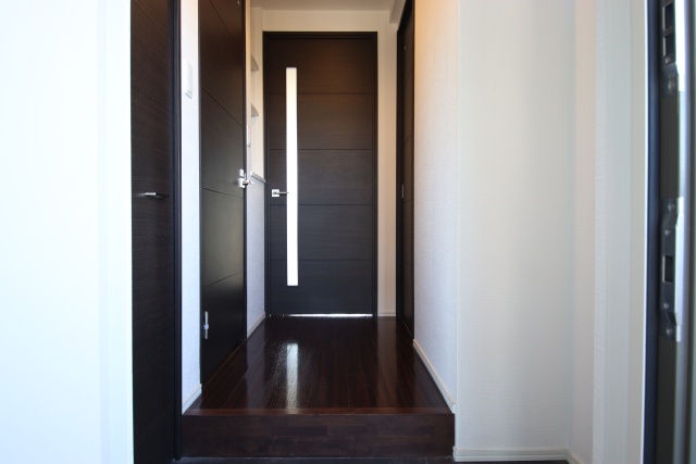 玄関　※別室の参考写真の為、現況優先です。