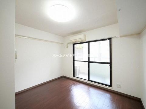 居室・リビング　寝室