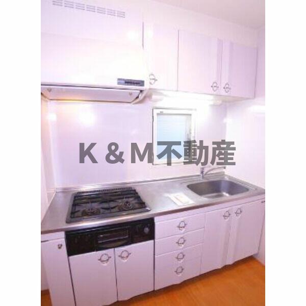 キッチン　コンパクトなキッチンで掃除もラクラク