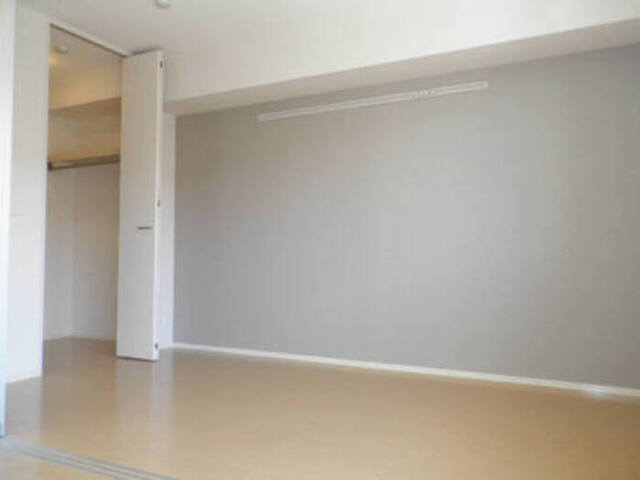 収納　ベルウッド２０２　洋室　クローゼット