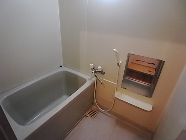 バス・シャワールーム　バスルーム