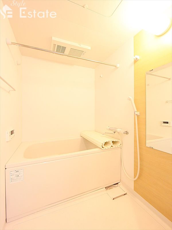 バス・シャワールーム　バスルーム