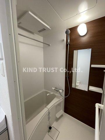 バス・シャワールーム　ゆったり過ごせるお風呂です