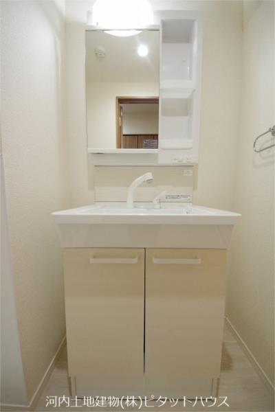 洗面設備　洗面台（類似室内）