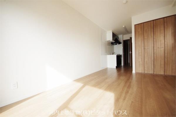 居室・リビング　１０．３１帖洋室（類似室内）