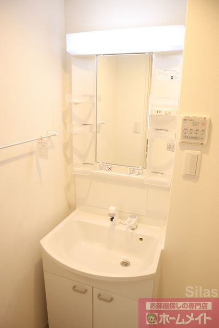 洗面設備　同仕様（参考写真）