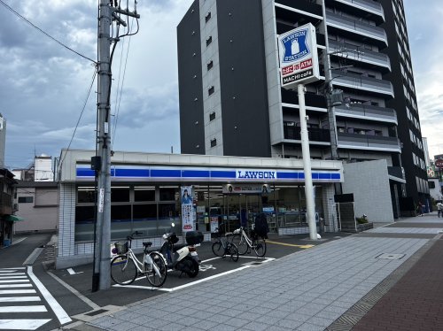 コンビニ　ローソン 福島吉野四丁目店（コンビニ）まで184m