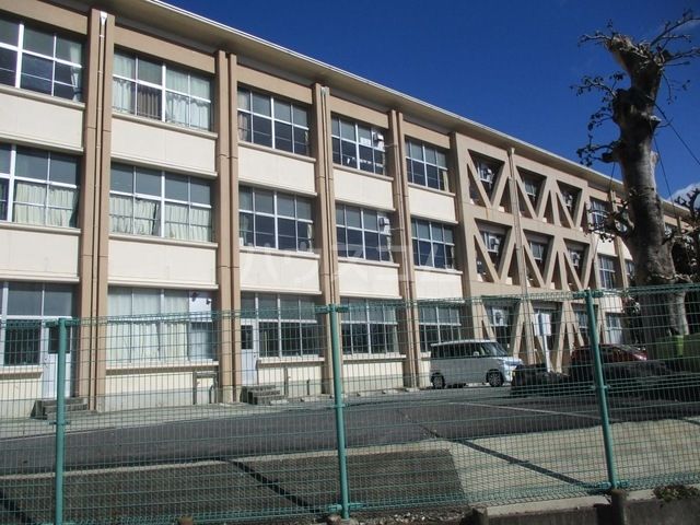 小学校　一色小学校（小学校）まで363m