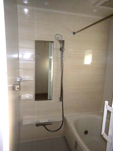 バス・シャワールーム　浴室乾燥機付き