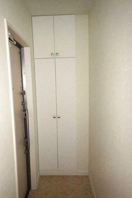玄関　玄関収納あります