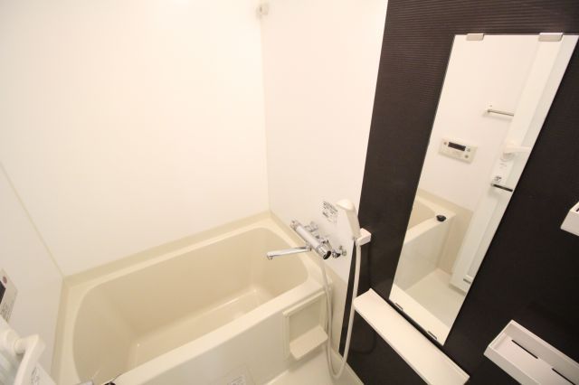 バス・シャワールーム　（別タイプ参考写真）　駒込レジデンス壱番館　　豊島区駒込2