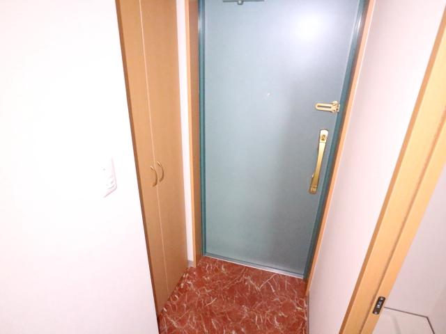玄関　落ち着いた玄関です