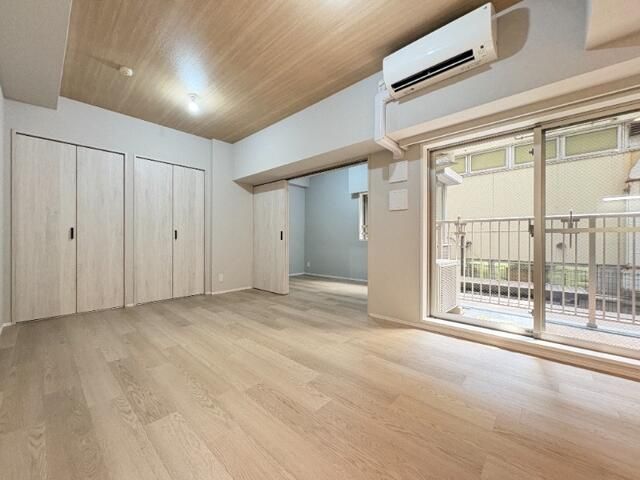 居室・リビング　※別部屋参考写真