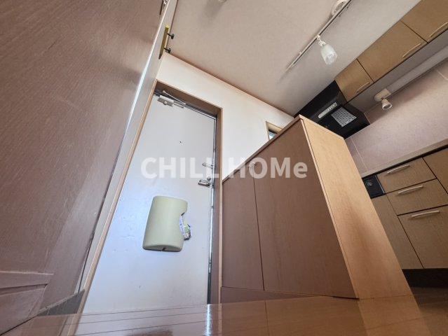 玄関　当社、チルホームのHPもご覧ください(^^)/物件情報多数♪