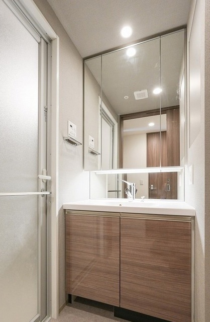 洗面設備　同タイプ