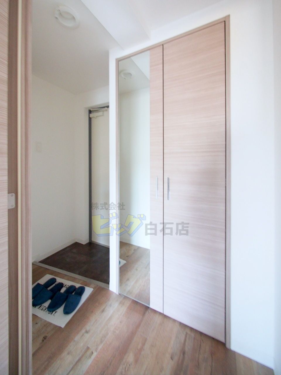 玄関　広々とした玄関です♪