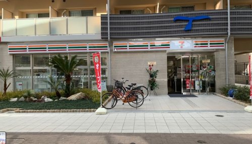 コンビニ　セブンイレブン 大阪幸町2丁目店（コンビニ）まで196m