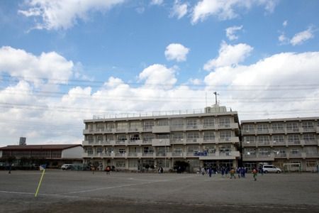 小学校　門沢橋小学校（小学校）まで659m