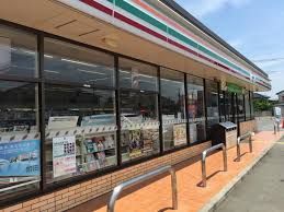 コンビニ　セブンイレブン（コンビニ）まで850m