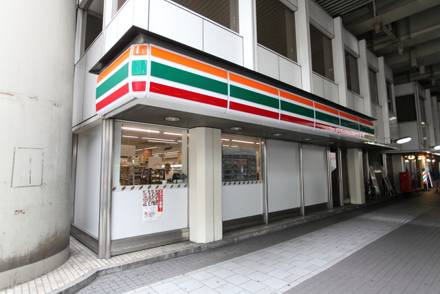 コンビニ　セブンイレブンT-CAT店（コンビニ）まで288m