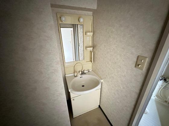 洗面設備　※別部屋の写真です