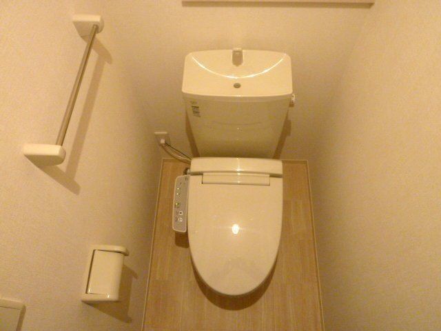 トイレ　201号室写真（反転タイプ）