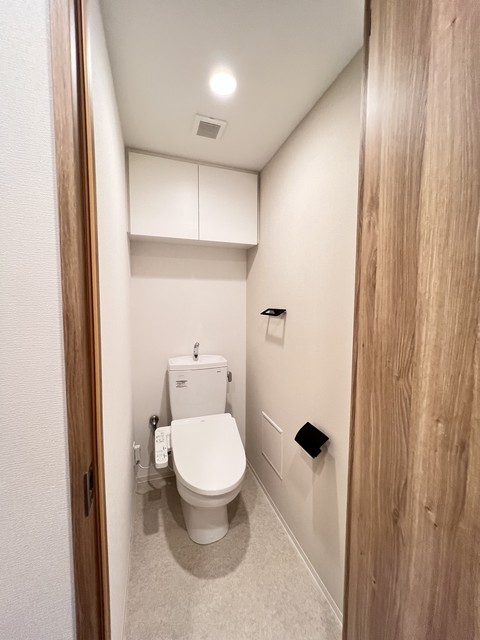 トイレ　※写真は同タイプ住戸です。