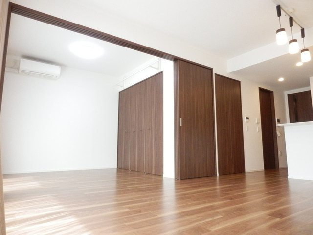 その他部屋・スペース　リビングダイニング　物入れ有り（２０２４年５月撮影）