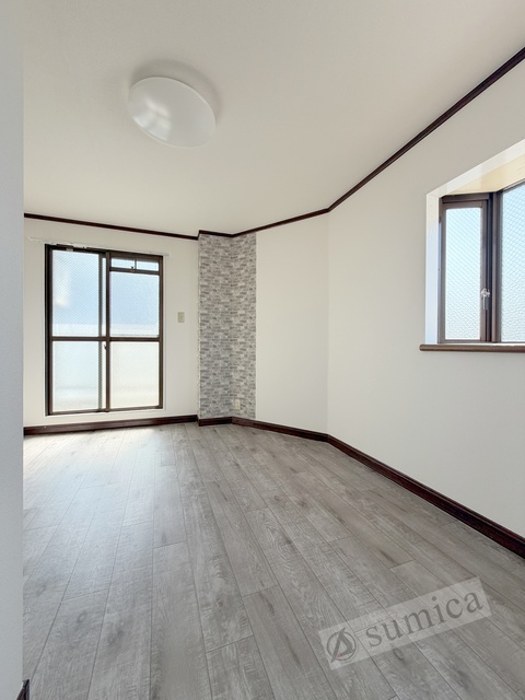 居室・リビング　日当たりのいいお部屋です♪