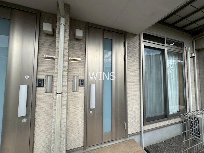 玄関　※別部屋参考写真です。