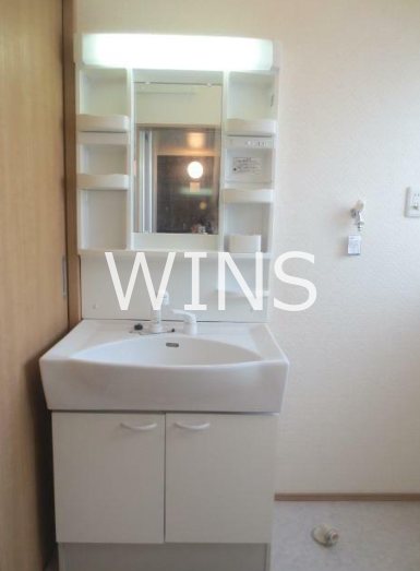 洗面設備　※別部屋参考写真です。