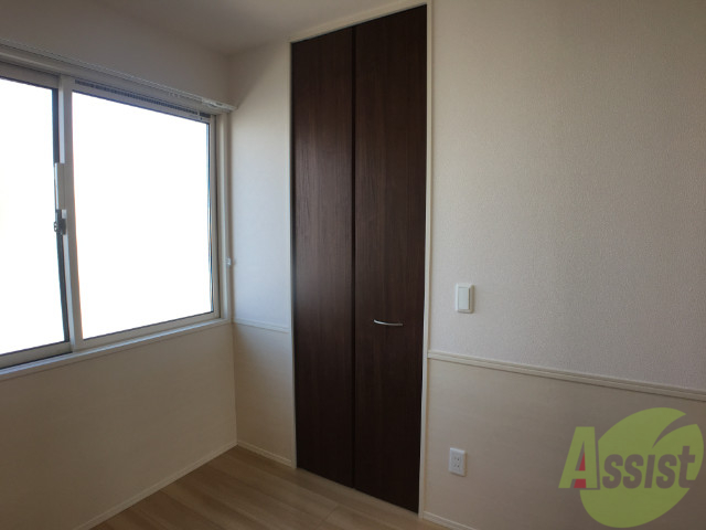 収納　ウォークインクローゼットなので沢山収納できそうです。