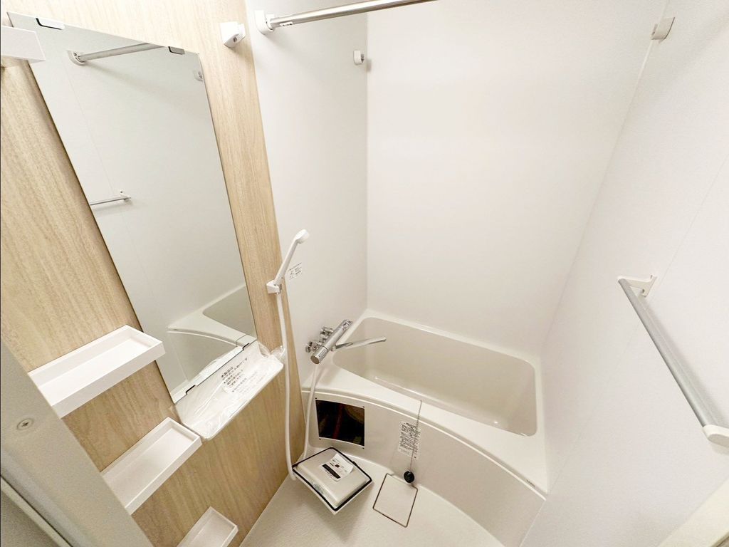 バス・シャワールーム　バス